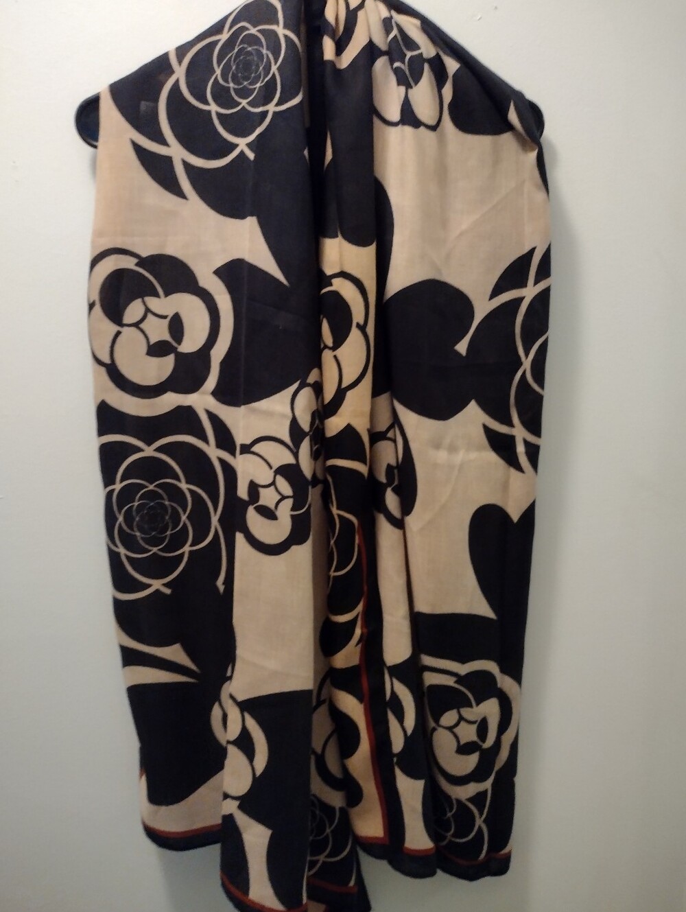 Brand New Scarf - Picture 4 of 4